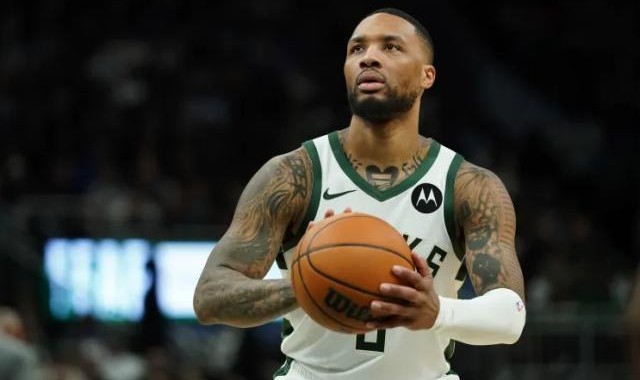 开云中国-血栓突袭75大巨星组合 雄鹿被迫转型防守绞肉机