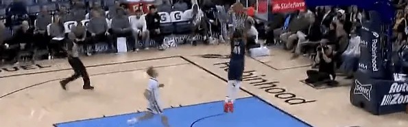 开云移动端-贝快攻扣篮打进砍下31分，鹈鹕末节打出22-11灰熊叫停