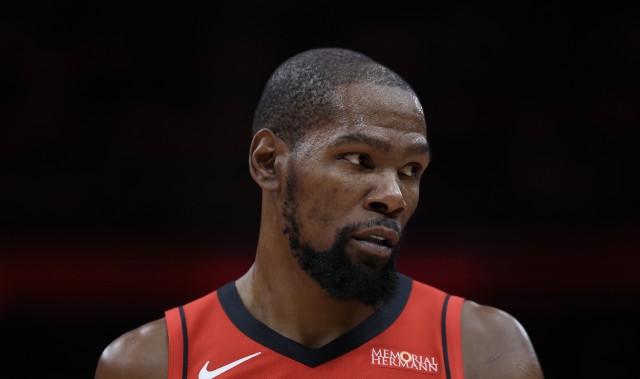 解说：杜兰特背靠背干了85分钟 真啃老啊&amp;咔咔啃啊这是