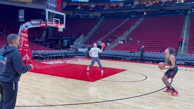 1647011197696016128.jpg IMG_0022-2048x1152.jpg